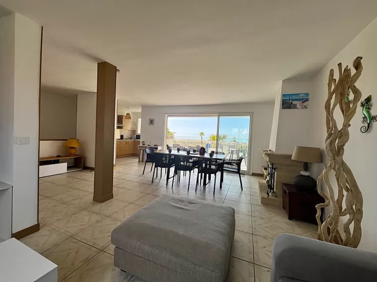 Promotion sur ce bien vue mer en location saisonnière !